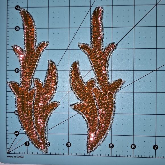 Iridescent orange sequin applique pair leaf design NWOT - Picture 5 of 5